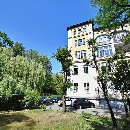 Bezowo-niebieski 3city W Sopocie Z Parkingiem By Renters Sopot
